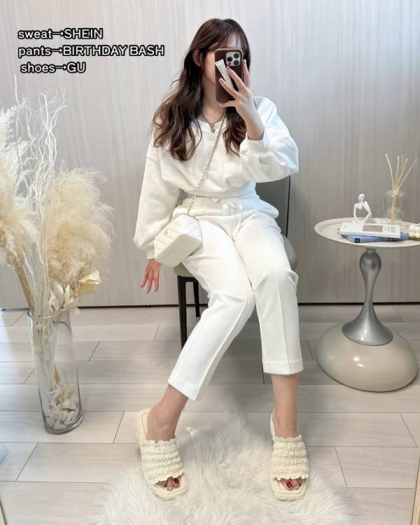 おしゃれ見せのコツ伝授！「夏も足元をフェミニンに盛っちゃおう♡」【GU】女っぽサンダル4選