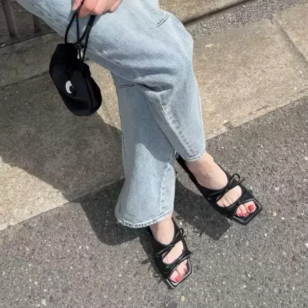 おしゃれ見せのコツ伝授！「夏も足元をフェミニンに盛っちゃおう♡」【GU】女っぽサンダル4選