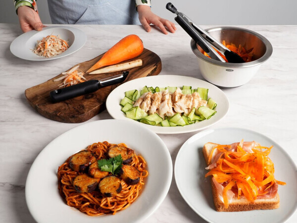 「あっちにスーイスイ♪これは沼る！」レディは“タテ型”ピーラーで空中戦を制す【オトナの家庭科③】