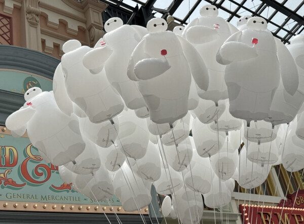 Mrs. GREEN APPLEがサプライズ登場♡ディズニーランドの夏イベント『サマー・クールオフat Tokyo Disney Resort』が楽しすぎた！