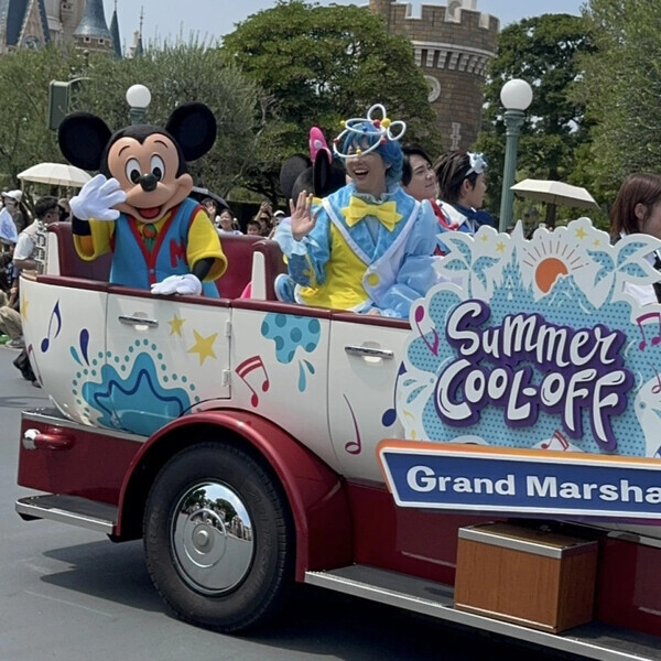 Mrs. GREEN APPLEがサプライズ登場♡ディズニーランドの夏イベント『サマー・クールオフat Tokyo Disney Resort』が楽しすぎた！