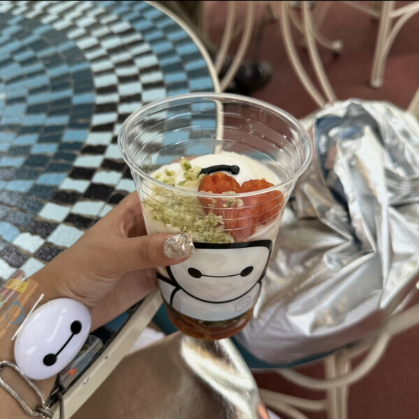 Mrs. GREEN APPLEがサプライズ登場♡ディズニーランドの夏イベント『サマー・クールオフat Tokyo Disney Resort』が楽しすぎた！