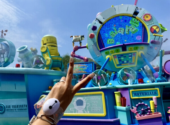 Mrs. GREEN APPLEがサプライズ登場♡ディズニーランドの夏イベント『サマー・クールオフat Tokyo Disney Resort』が楽しすぎた！