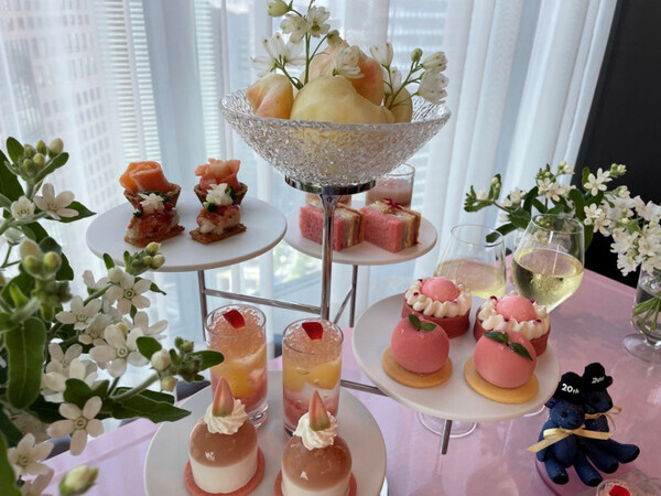 「桃を全方位で味わい尽くす！」この夏【コンラッド東京】発の新作アフタヌーンティーはピーチが主役♡