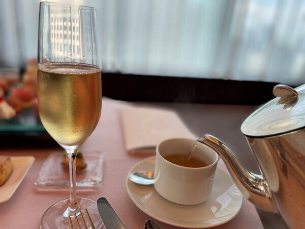 「桃を全方位で味わい尽くす！」この夏【コンラッド東京】発の新作アフタヌーンティーはピーチが主役♡