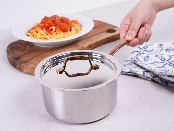 「まさか！？こんなに毎日使えちゃうなんて！」本気を出した“コンパクト”⽚⼿鍋でQOL爆上がり【オトナの家庭科④】