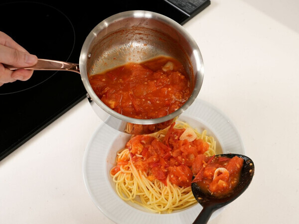 「まさか！？こんなに毎日使えちゃうなんて！」本気を出した“コンパクト”⽚⼿鍋でQOL爆上がり【オトナの家庭科④】