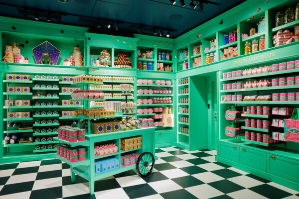 timeleszの松島聡さんも大注目！原宿の新名所『ハリー・ポッター ショップ 原宿』がついにオープン！