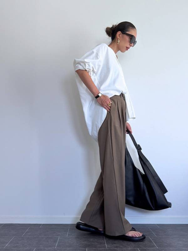 「まだ買ってない人は急いで！」【GU】の神シルエットシャツ♡体型カバーも完璧です！