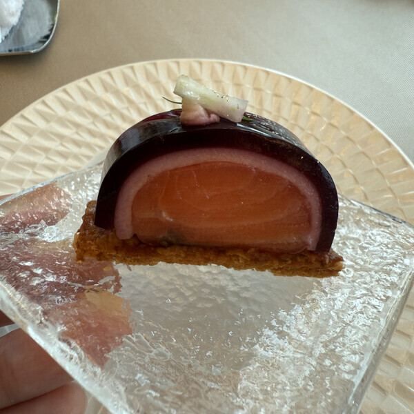 「秋の月と極上のスイーツで、自分にご褒美を♡」 コンラッド東京の秋アフタヌーンティーで癒し時間を過ごそう