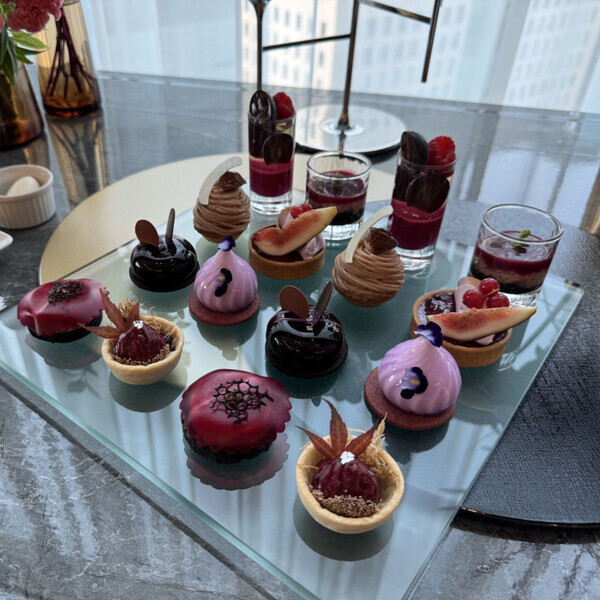 「秋の月と極上のスイーツで、自分にご褒美を♡」 コンラッド東京の秋アフタヌーンティーで癒し時間を過ごそう