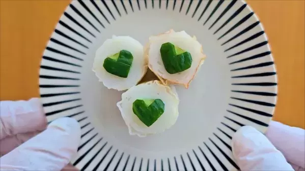 「5分でできる！」「運動会のお弁当にもピッタリ♡」子どもが喜ぶハートのちくわキュウリの作り方