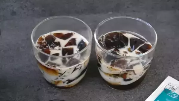 「3分で完成！？」ママのご褒美おやつにピッタリ♡とろける【コーヒーゼリー】レシピ