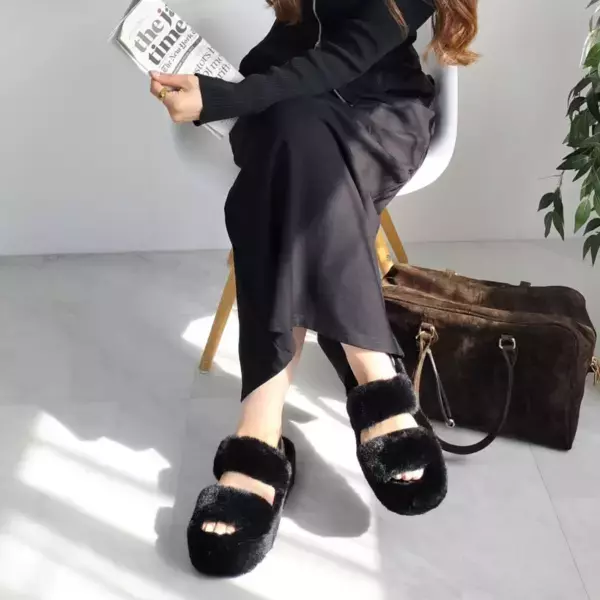 「2,000円台とは思えない！」【しまむら】高見えファーサンダルで秋コーデを満喫♡