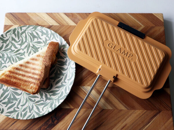 「これひとつで大活躍！」タイパもいいコンパクトなホットサンドフライパンの使い方は無限大！？【大人の家庭科⑥】