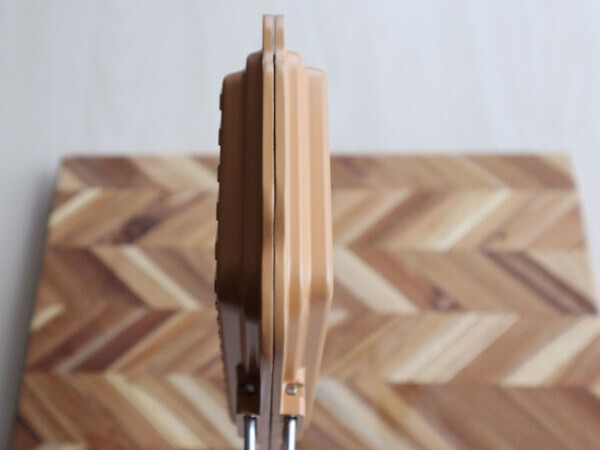 「これひとつで大活躍！」タイパもいいコンパクトなホットサンドフライパンの使い方は無限大！？【大人の家庭科⑥】