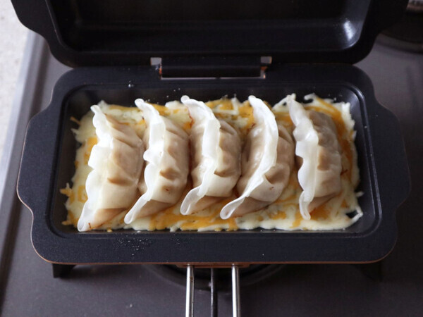 「これひとつで大活躍！」タイパもいいコンパクトなホットサンドフライパンの使い方は無限大！？【大人の家庭科⑥】