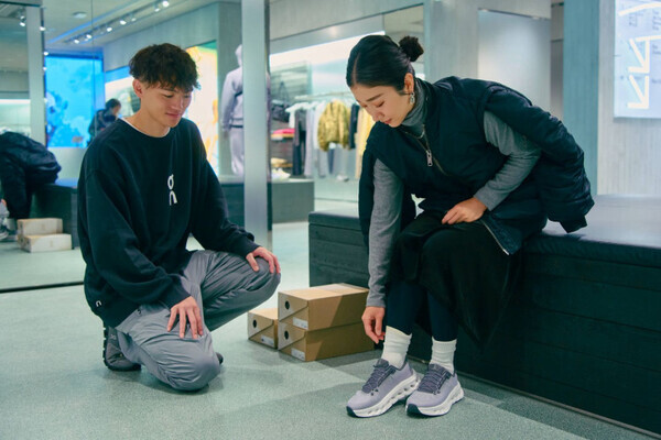 刺激たっぷりの新スポット♡『On Flagship Store Tokyo Ginza』で“走る楽しさ”を体感！【3児のママ・ファンラン通信⑳】