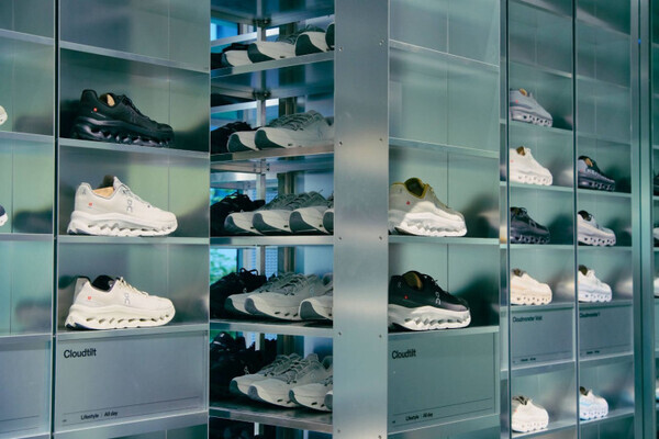 刺激たっぷりの新スポット♡『On Flagship Store Tokyo Ginza』で“走る楽しさ”を体感！【3児のママ・ファンラン通信⑳】