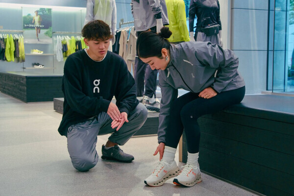 刺激たっぷりの新スポット♡『On Flagship Store Tokyo Ginza』で“走る楽しさ”を体感！【3児のママ・ファンラン通信⑳】