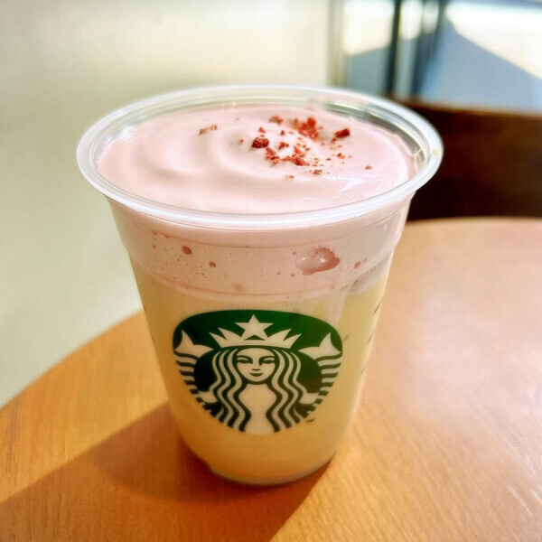 「もう飲んだ？」【スターバックス】気になる新作ドリンクは華やかなティー×ストロベリー