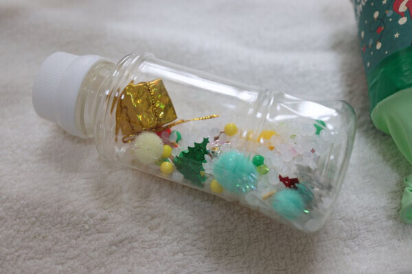 愛情たっぷりのおもちゃにニコニコ♪癒しのベビースマイル♡