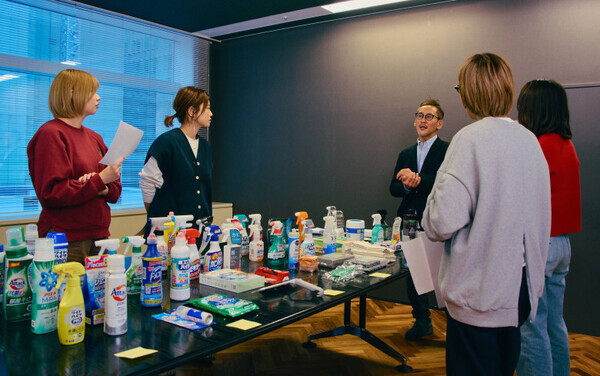 【12/1発表】年末大掃除AWARD審査会を実施！本当に使えるお掃除グッズは？トレンドって？リアルママ＆プロが本気で選びました！