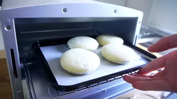 揚げないでできる超簡単クリームドーナツレシピ！最高においしいのに手間も洗い物も最小限♡