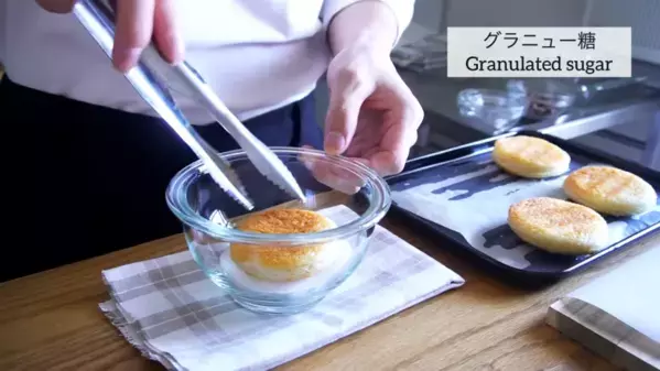 揚げないでできる超簡単クリームドーナツレシピ！最高においしいのに手間も洗い物も最小限♡