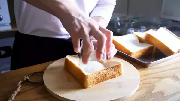 揚げないでできる超簡単クリームドーナツレシピ！最高においしいのに手間も洗い物も最小限♡