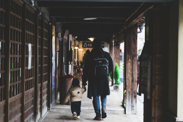 レトロな町並みに春の彩り♡大分県日田市・豆田町の「おひなまつり」が見逃せない！【九州ママ通信vol.24】