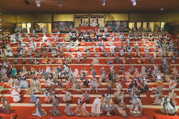 レトロな町並みに春の彩り♡大分県日田市・豆田町の「おひなまつり」が見逃せない！【九州ママ通信vol.24】