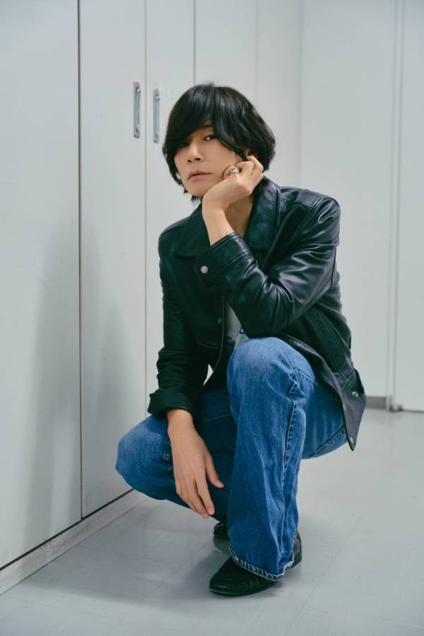 川上洋平さん「好きなことに関しては、もう本当にとことん」作業というよりは毒抜き！？3年ぶりのエッセイ執筆秘話