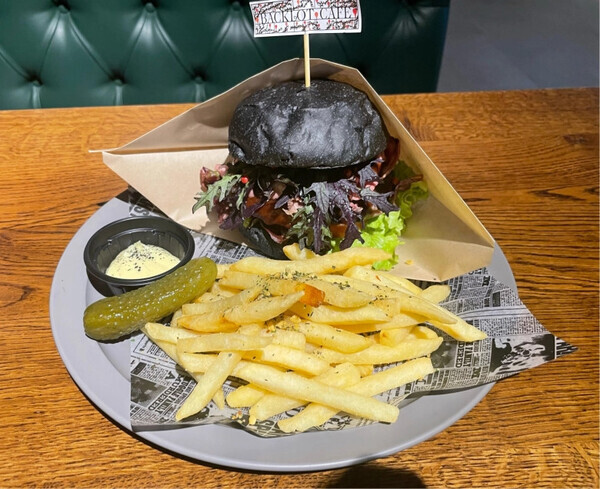 映画『ハリー・ポッターと賢者の石』公開25周年記念イベント！“魔法学校へ入学するドキドキ”を【スタジオツアー東京】で体験しよう！