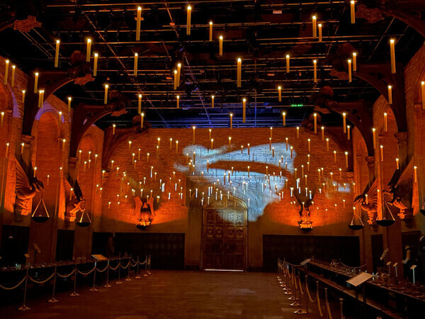 映画『ハリー・ポッターと賢者の石』公開25周年記念イベント！“魔法学校へ入学するドキドキ”を【スタジオツアー東京】で体験しよう！