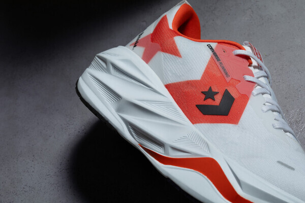 ママのランニング“はじめの一歩”に！【コンバース】の新作厚底シューズがすごい