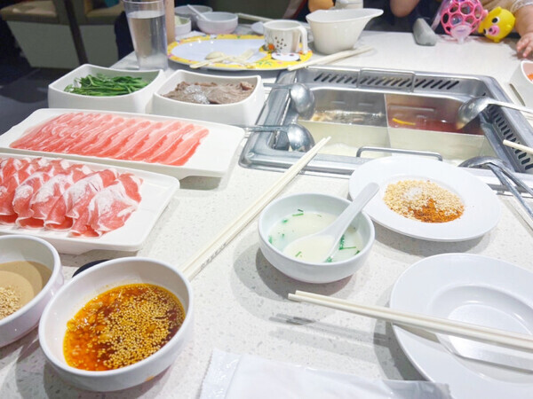 【子連れランチ】至れり尽くせり！キッズルームや授乳室がある火鍋屋さん『海底撈火鍋』