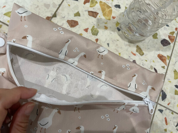【夏レジャーの必需品】水遊びやプールにオススメ！防水ポーチが超便利なんです♪