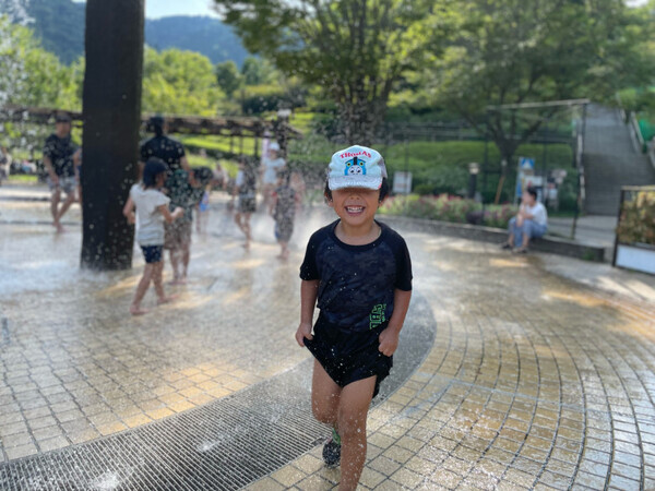 【夏レジャーの必需品】水遊びやプールにオススメ！防水ポーチが超便利なんです♪
