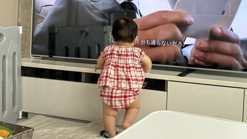まるで4コマ漫画！？徐々にコロンする赤ちゃん