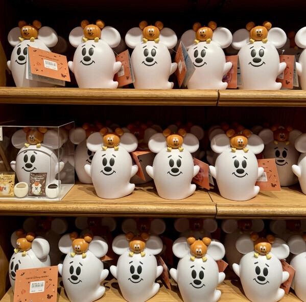 「かわいさ大渋滞！」ダークな世界観に夢中♪新キャラも登場【ディズニーランド】ハロウィーンを徹底紹介