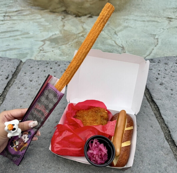 「かわいさ大渋滞！」ダークな世界観に夢中♪新キャラも登場【ディズニーランド】ハロウィーンを徹底紹介