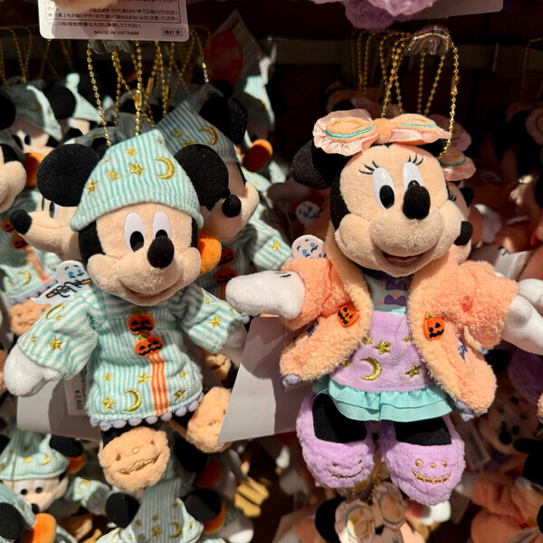 「かわいさ大渋滞！」ダークな世界観に夢中♪新キャラも登場【ディズニーランド】ハロウィーンを徹底紹介