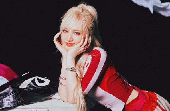 「世界一金髪似合う」IVE・リズ、最新ショットに絶賛の嵐