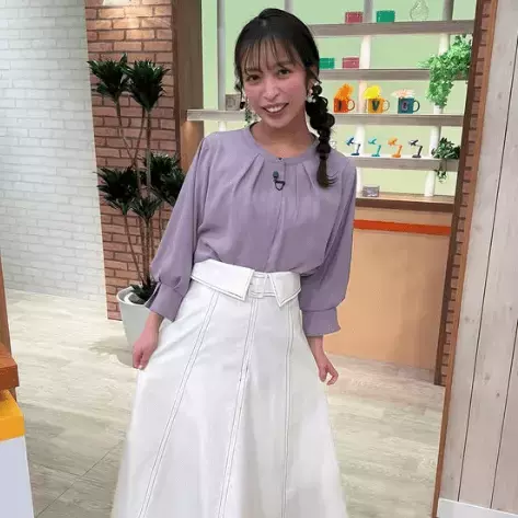 「宮城にプリンセス現る」美女アナウンサー、ハイテンションの”紫コーデ・ショット”を公開！ファン虜に