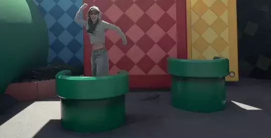 「めっちゃカッコイイ」美女ダンサー、フロアダンス＆マリオジャンプのハリキリムービーに反響続々！「Wow」