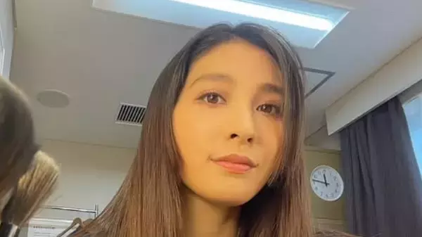 女優の土屋太鳳・舞台『マクベス』の最終日を迎える!