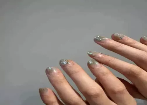 笹崎里菜が初夏を感じさせる最新ショットを投稿！