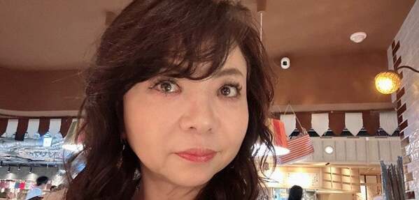 ハイヒール・モモコがKITTEの地下でサクッとランチ！