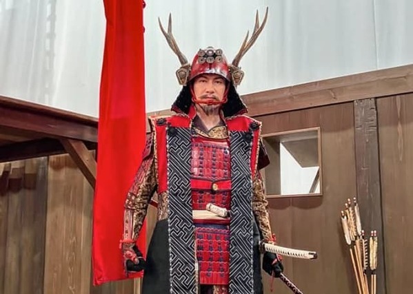 「ハンサムすぎる！」JOY、オーラのある真田幸村の甲冑姿を披露！